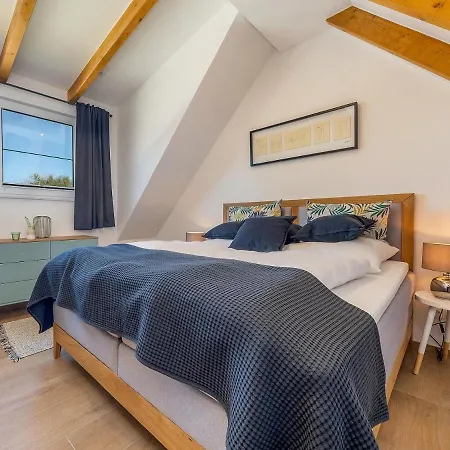 Haus Ostseewind - Strandwiese Windrose - Strandwiese *